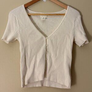 White button t-shirt
